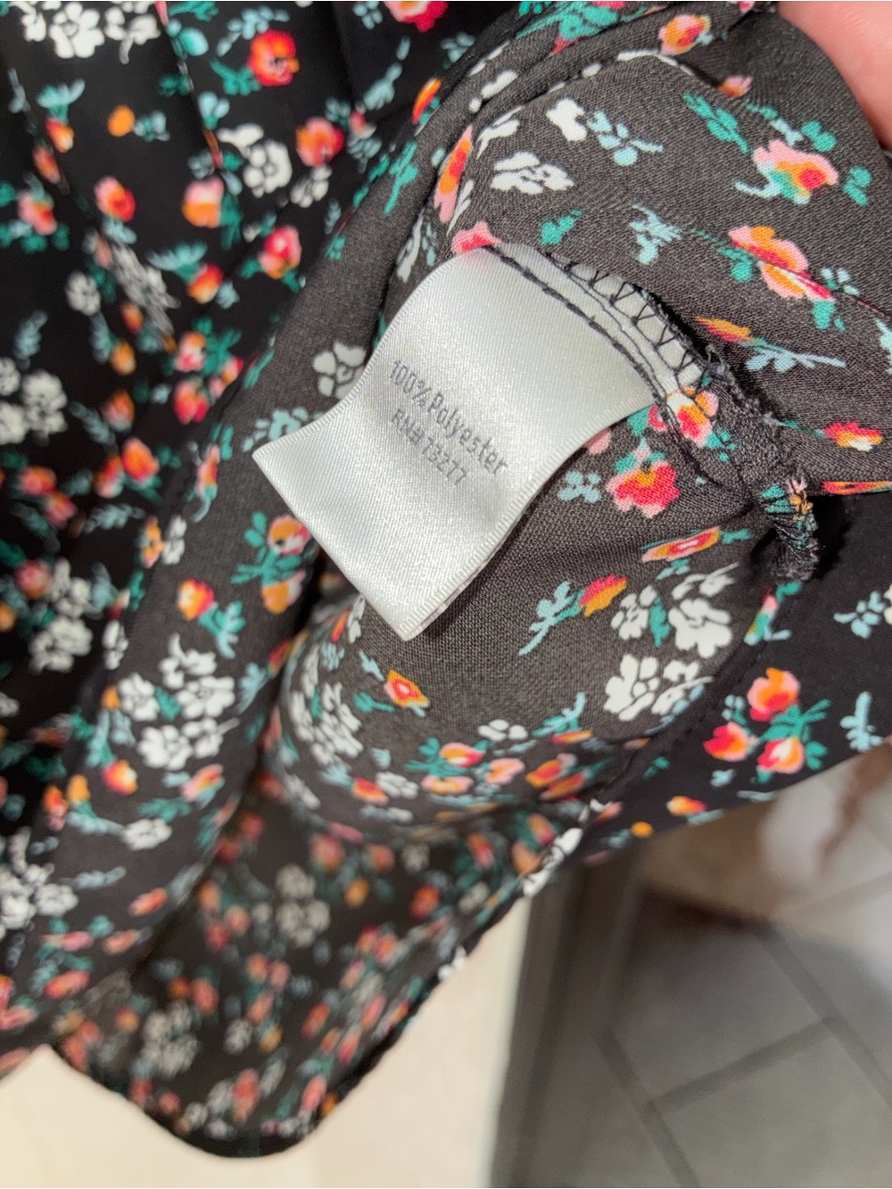 LC Lauren Conrad Black Short-Sleeve Floral Peasant Top - Picture 6 of 7